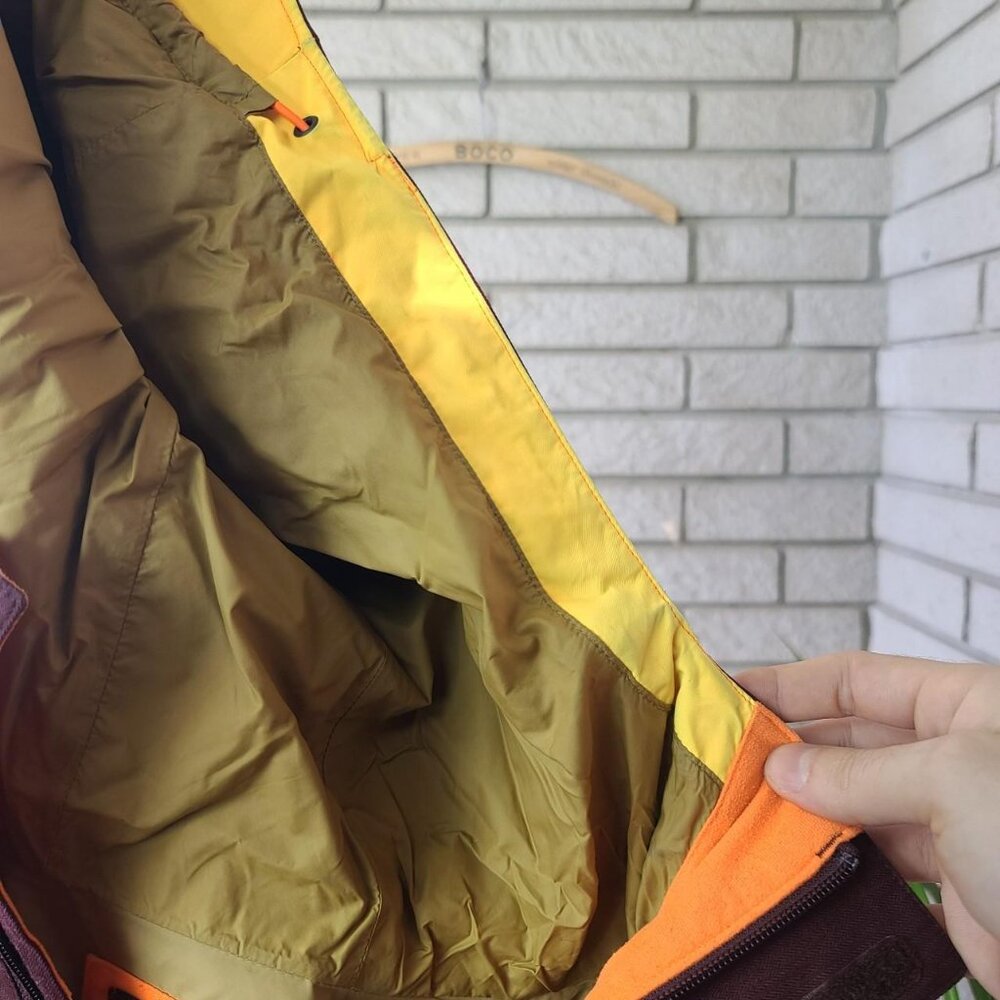 'Mountain Hardwear' burgundy/yellow waterproof hooded shell jacket men's M - Picture 3 of 4
